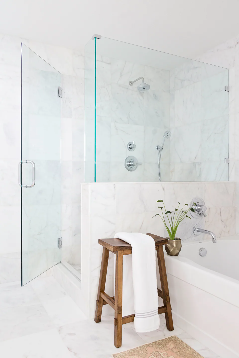Primary bathroom at Bayshore, Tampa, Florida, interior design by MJ Designs