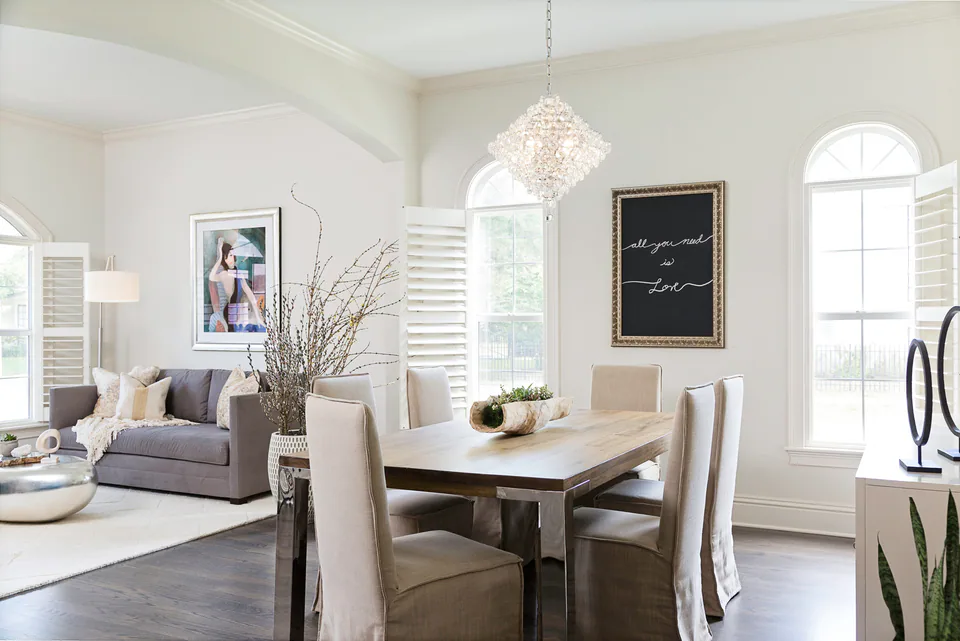 Dining room at Hyde Park, Tampa, Florida, interior design by MJ Designs