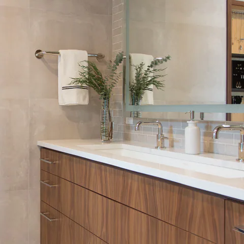 Detail of the primary bathroom at Yacht Club Estates, Tampa Bay, Florida, interior design by MJ Designs